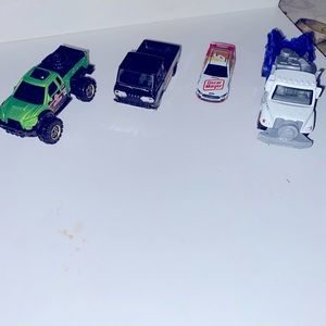 4 Toy cars‼️USED‼️